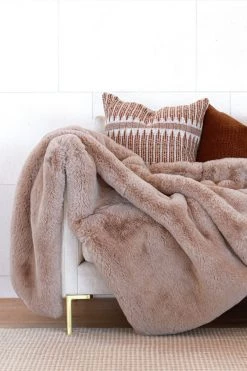 Home Lab Vegan Fur Throw Big Bear Pewter 130X 150cm