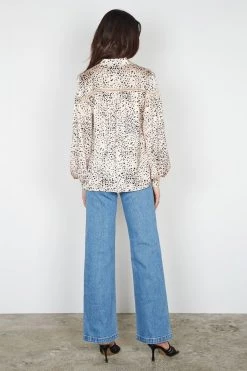 Esmaee Quartz Ivory Ditsy Leopard Satin Button Front LS Blouse New In