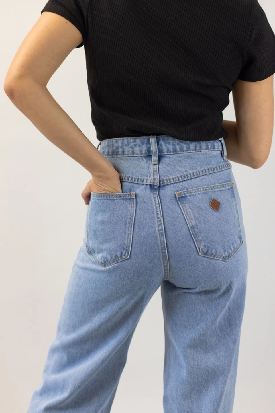 Abrand Jeans New In A 94 High Wide Walk Away Light Blue Denim Jean