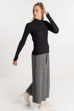 Thing Thing The Black Rib Turtle Neck