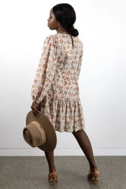 Ivy + Jack Dresses Elsa Red Paisley Linen Blend LS V Neck Smock Dress