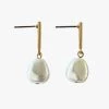 Flo Gives Back 15% To Women In Need Pearl Bar Earrings Gold