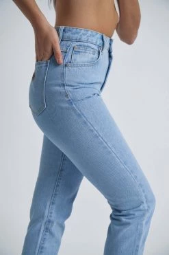 Abrand Jeans A 94 High Slim Walk Away Pale Blue Denim Jean
