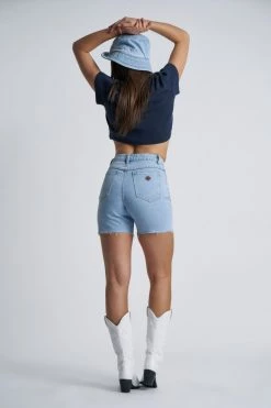 Abrand Jeans A Claudia Cut Off Mid Thigh Walk Away Blue Denim Short
