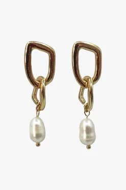 Flo Gives Back 15% To Women In Need Link Pearl Earrings Gold Jewellery
