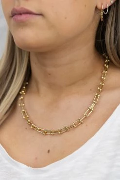 Flo Gives Back 15% To Women In Need Get The Look Bolted Gold Chain Necklace