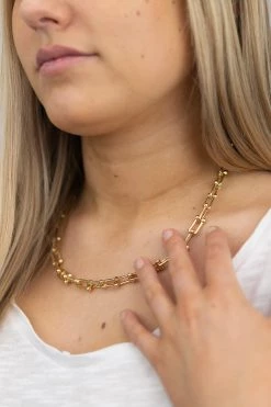 Flo Gives Back 15% To Women In Need Get The Look Bolted Gold Chain Necklace