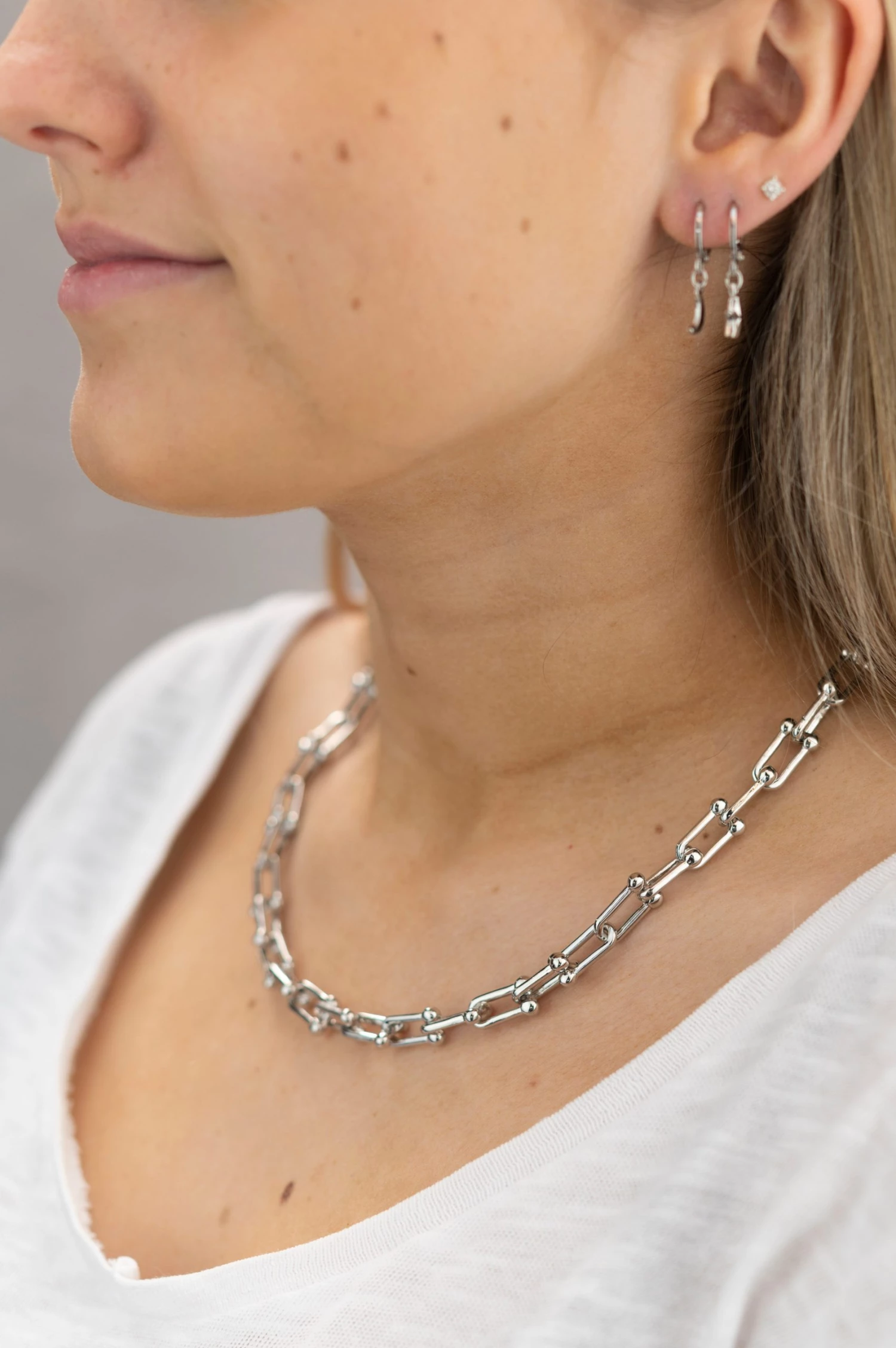 Flo Gives Back 15% To Women In Need Bolted Rhodium Chain Necklace Jewellery