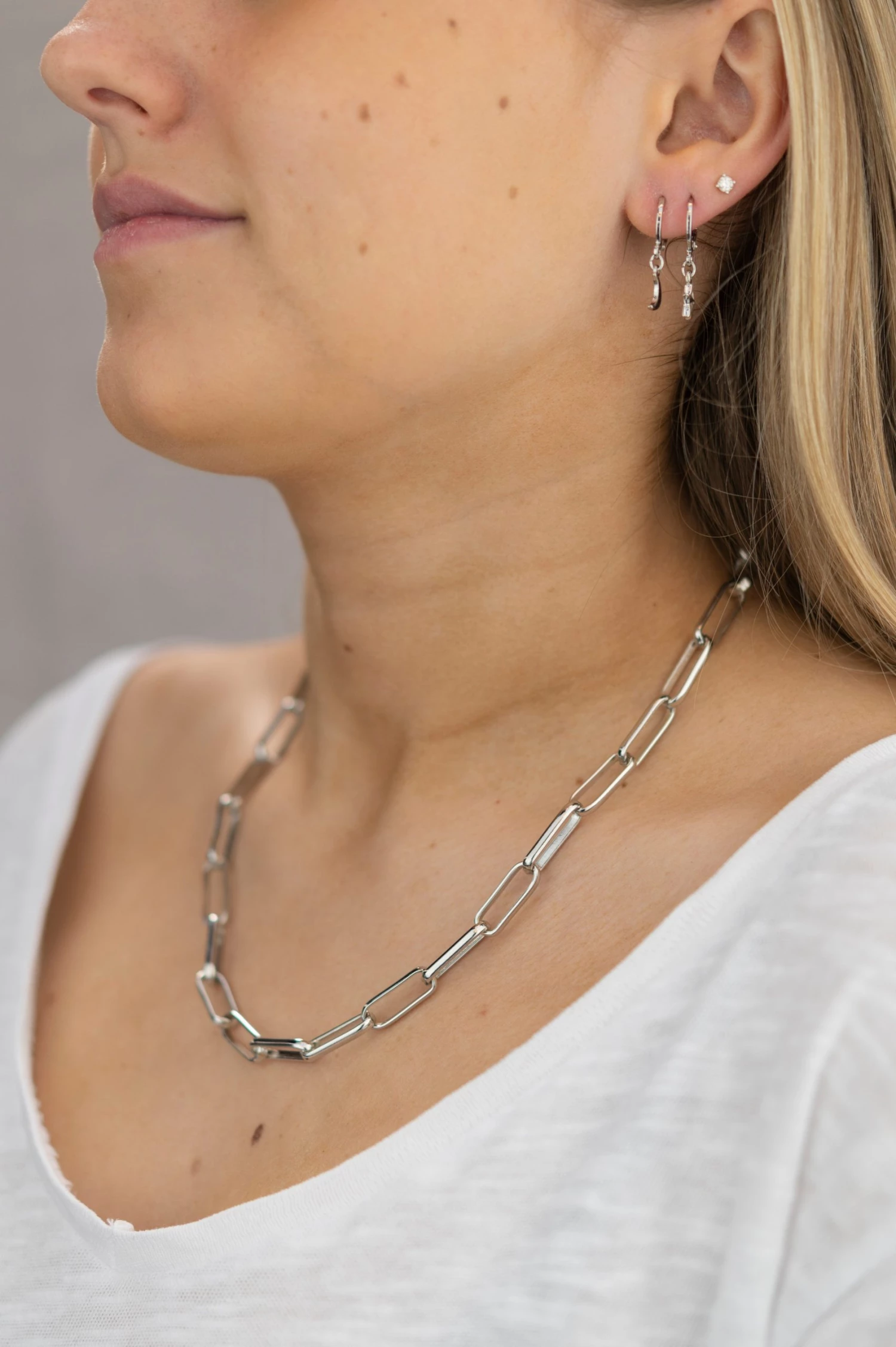 Flo Gives Back 15% To Women In Need Jewellery Oval Chain Rhodium Necklace
