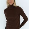 Humidity Lifestyle Alana Super Soft Chocolate Skivvy