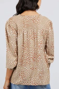 Foxwood Kaiya Beige Animal LS Top