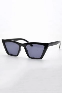 Reality Eyewear Eyewear Lizzette Black Frame With Smoke Lens Sunglasses