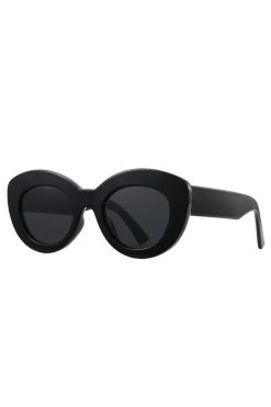 Reality Eyewear Eyewear Marmont Chunky Cat Eye Black Polarised Sunglasses