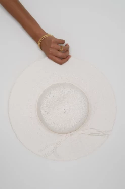 Humidity Lifestyle Margherita White Sun Hat Hats & Beanies