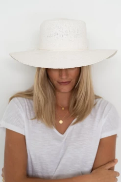 Humidity Lifestyle Margherita White Sun Hat Hats & Beanies
