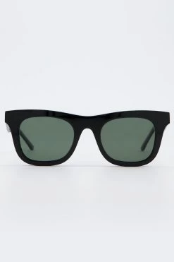 Isle Of Eden Millane Black Sunglasses Eyewear