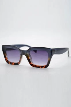 Reality Eyewear Eyewear Onassis Square Navy Turtle With Smoke Fade Sunglasses