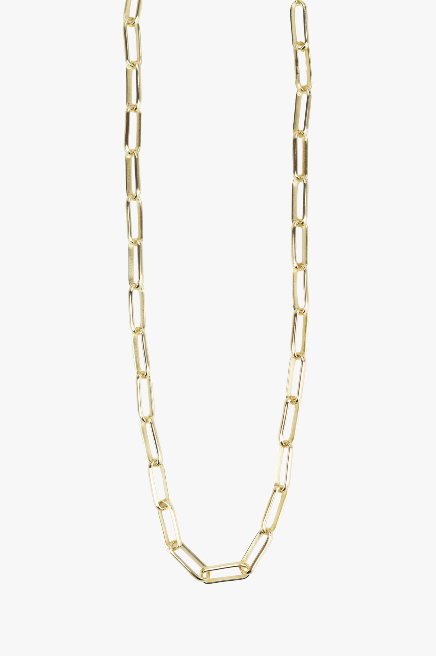 Flo Gives Back 15% To Women In Need Oval Chain Gold Necklace Jewellery