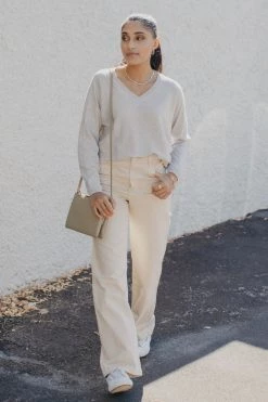 Dom Weekend Lather V Neck LS Sweater Knitwear