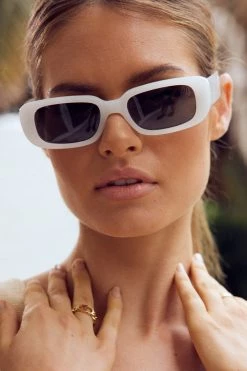 Reality Eyewear Eyewear Xray Spex Narrow White Polarised Smoke Lens Sunglasses