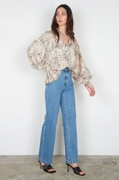 Esmaee Quartz Ivory Ditsy Leopard Satin Button Front LS Blouse New In