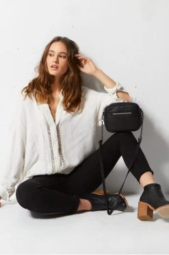 Status Anxiety Bags & Wallets Cult Crossbody With Chain Black Bubble Bag