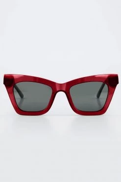 Isle Of Eden Sienna Red Sunglasses