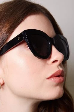 Isle Of Eden Wynnie Sunglasses Black Eyewear