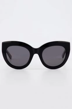 Isle Of Eden Wynnie Sunglasses Black Eyewear